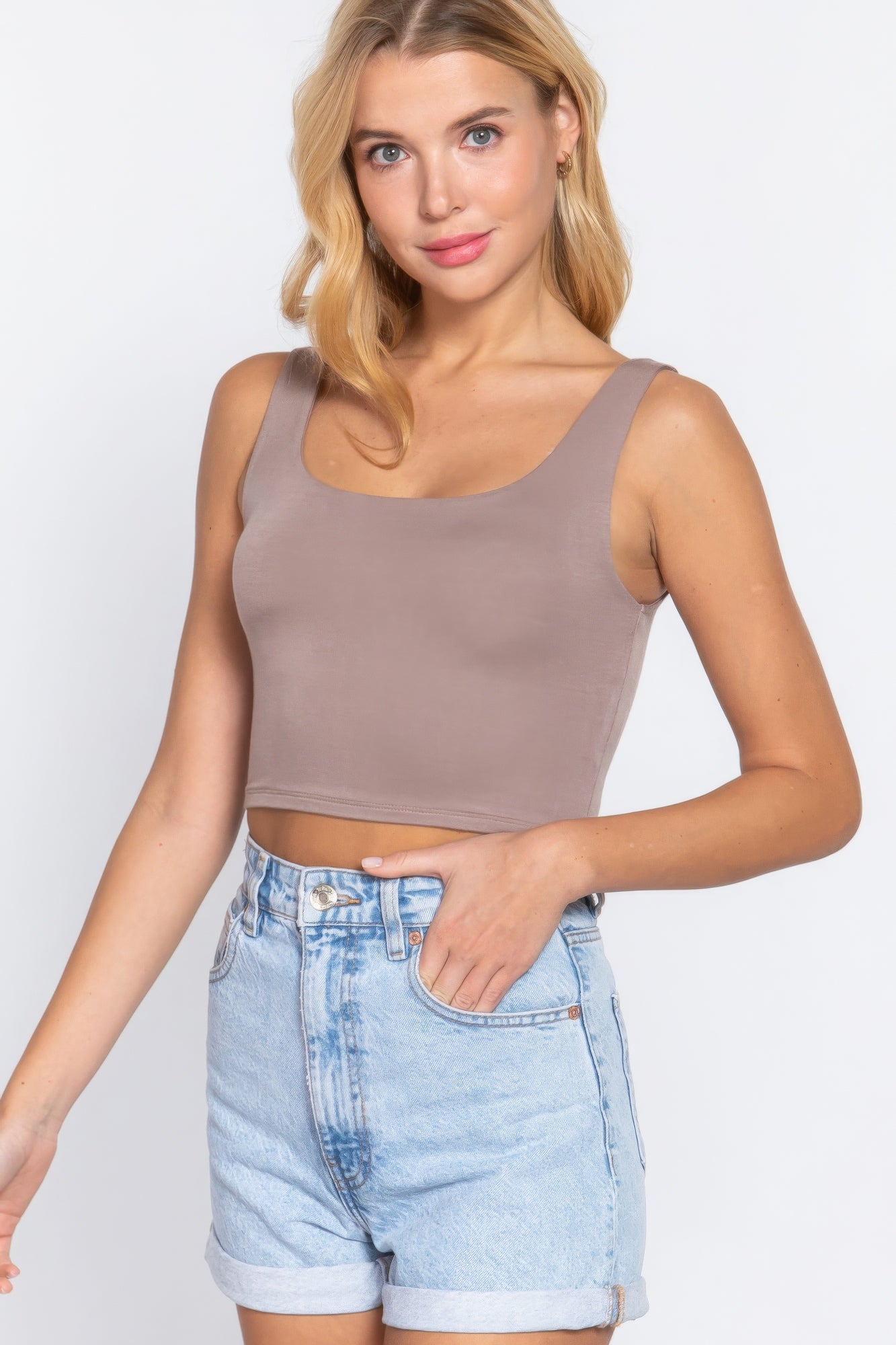 Scoop neck top