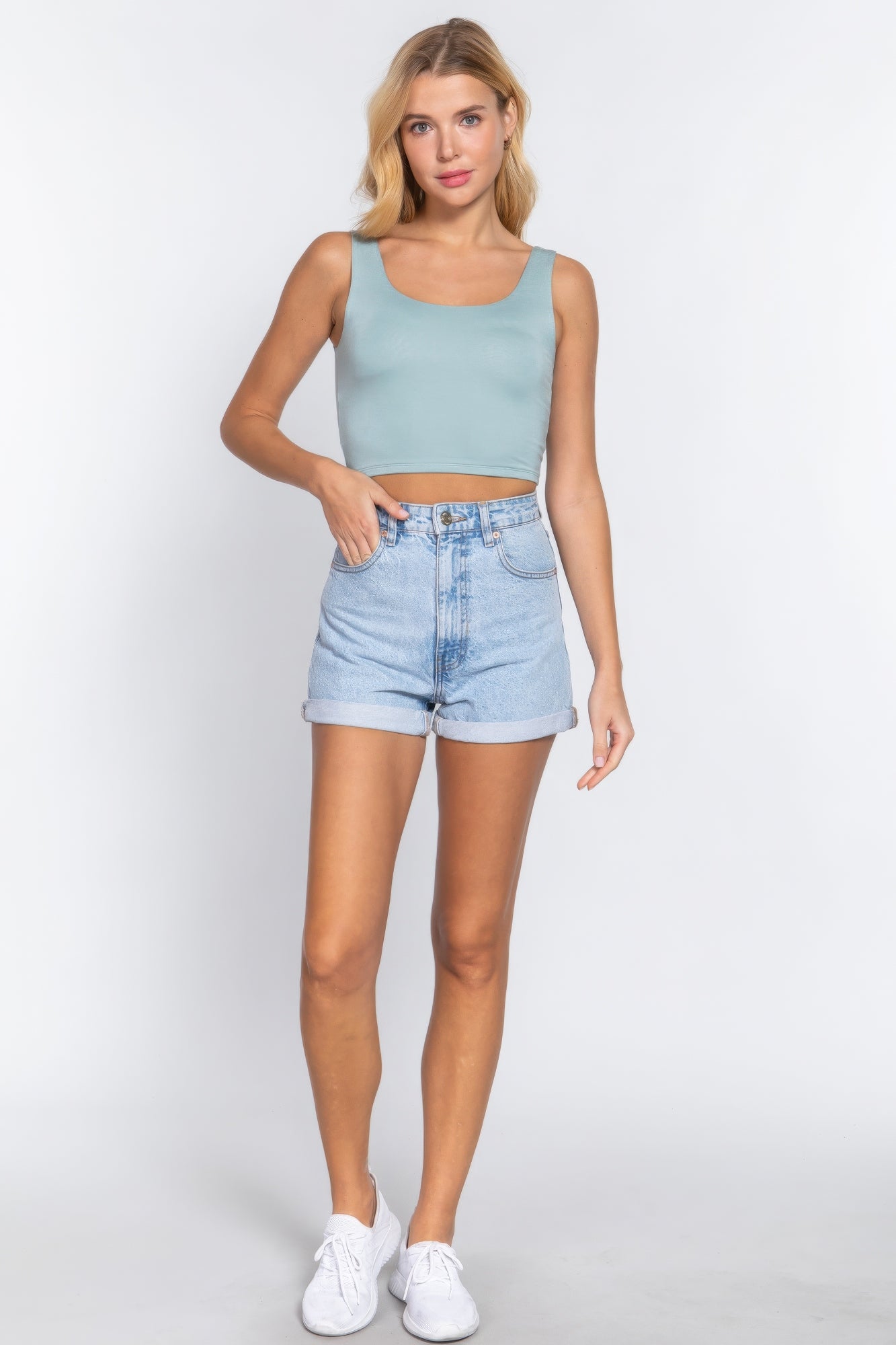 Scoop neck top