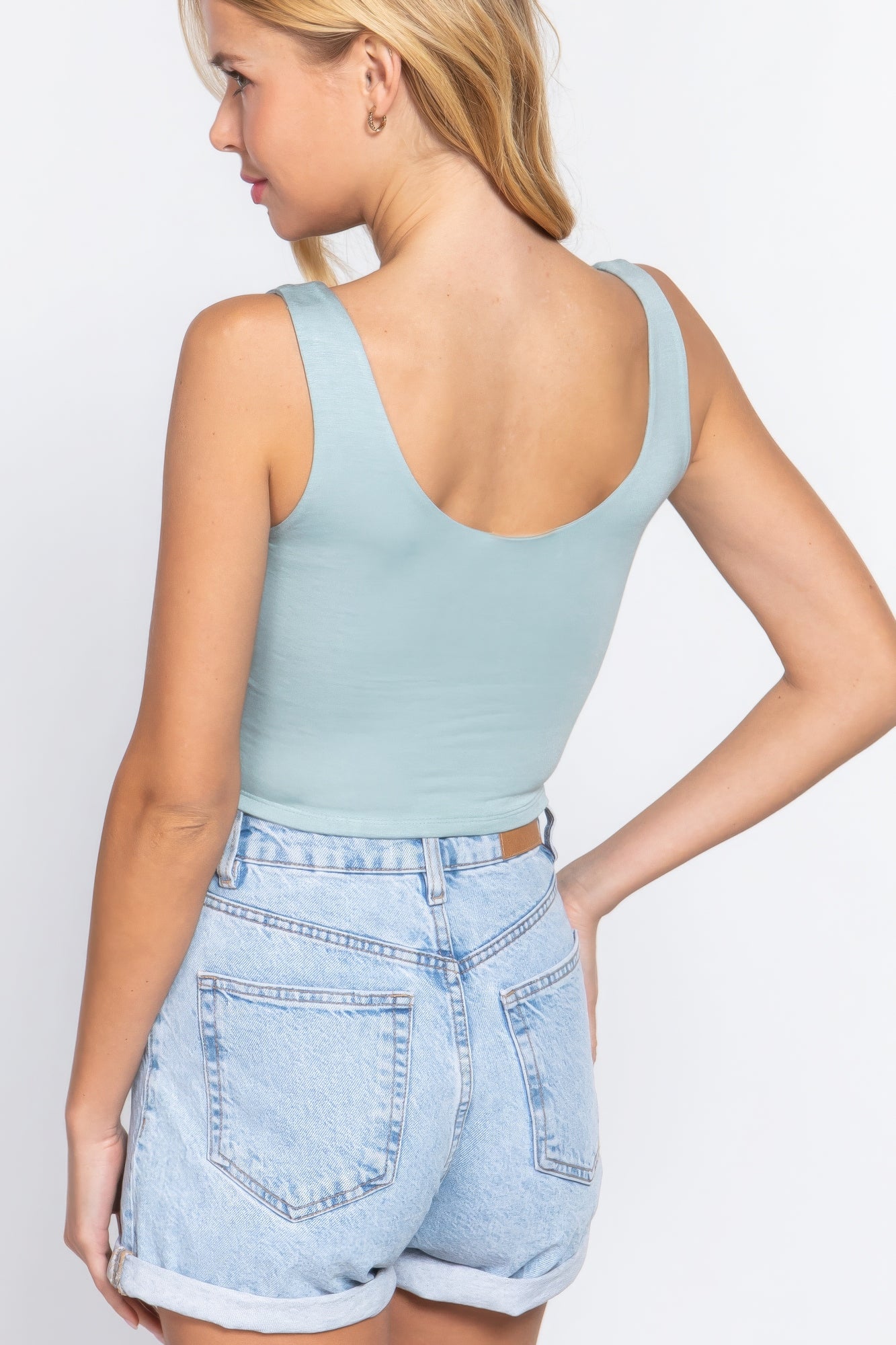 Scoop neck top