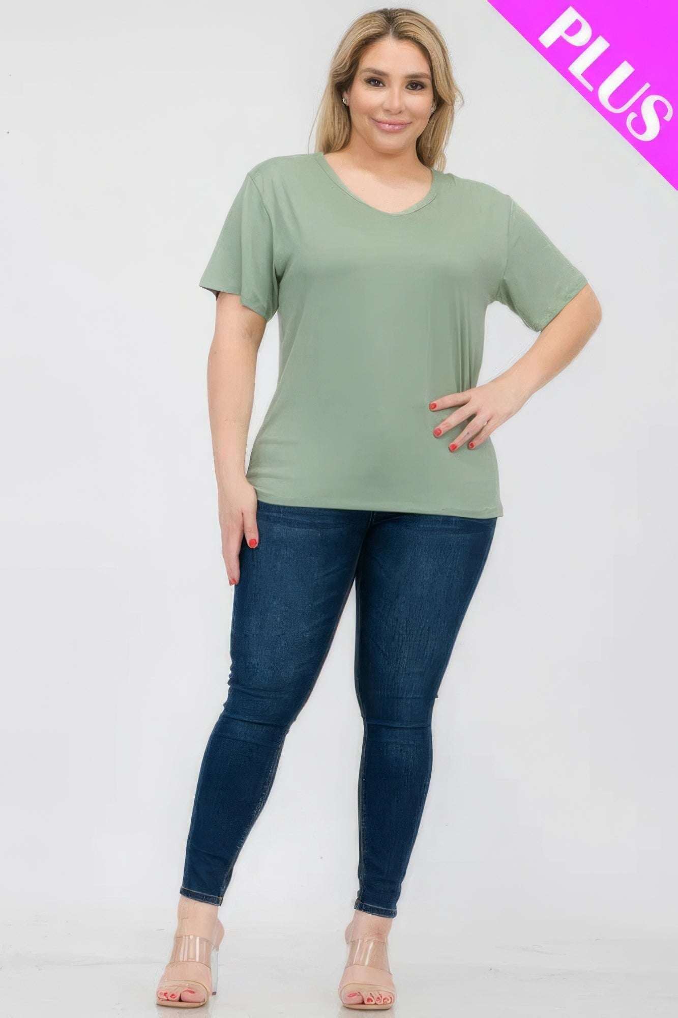 Plus Size Basic Short Sleeve T-shirt - The Diva Goddess