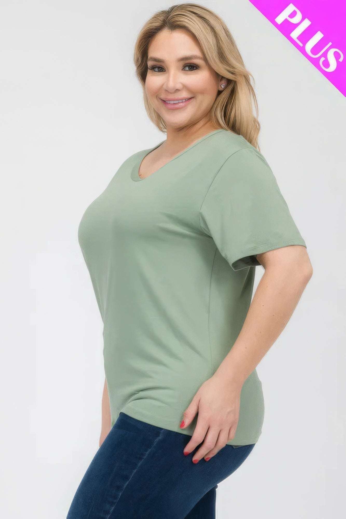 Plus Size Basic Short Sleeve T-shirt - The Diva Goddess