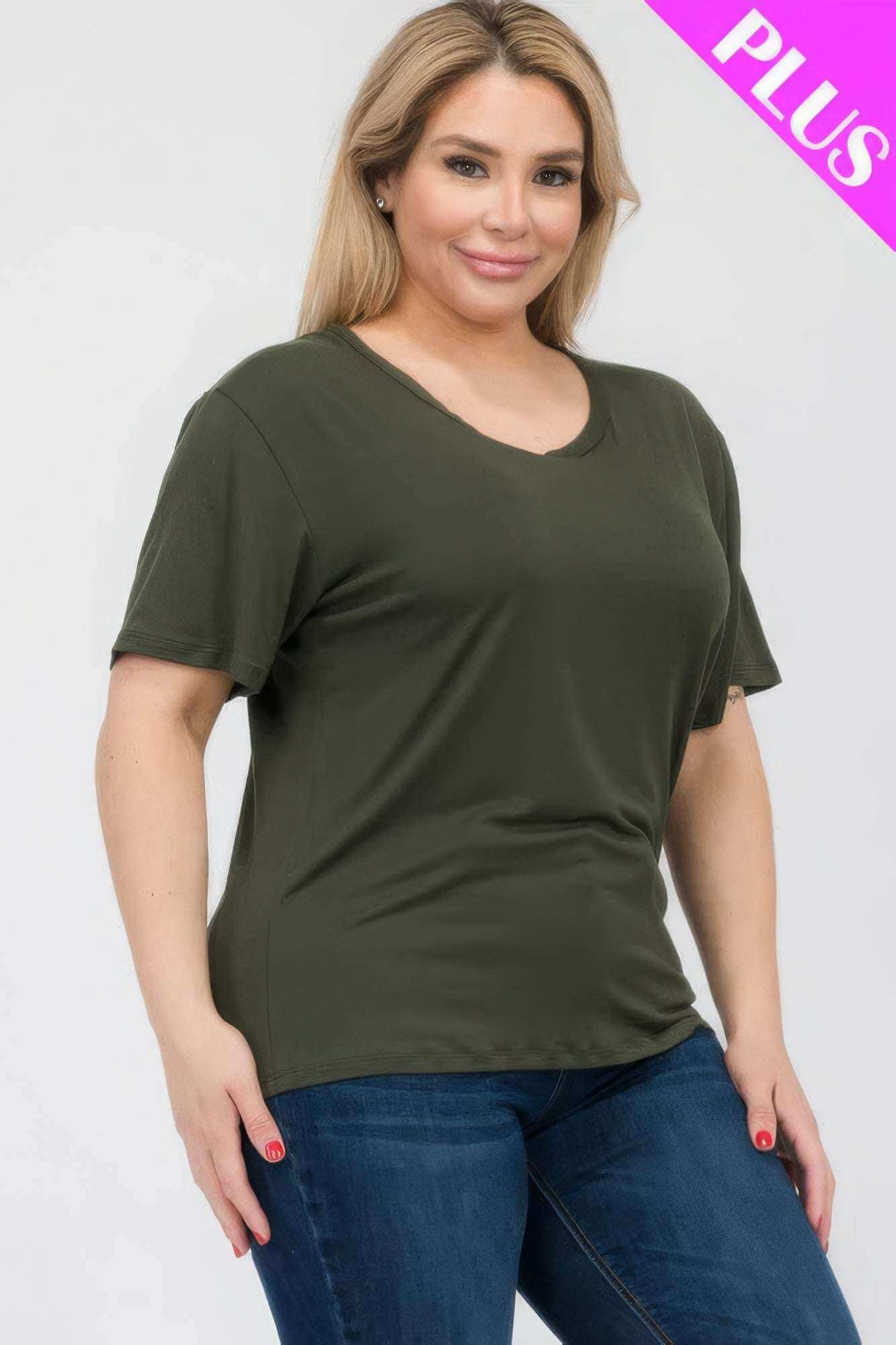 Plus Size Basic Short Sleeve T-shirt - The Diva Goddess