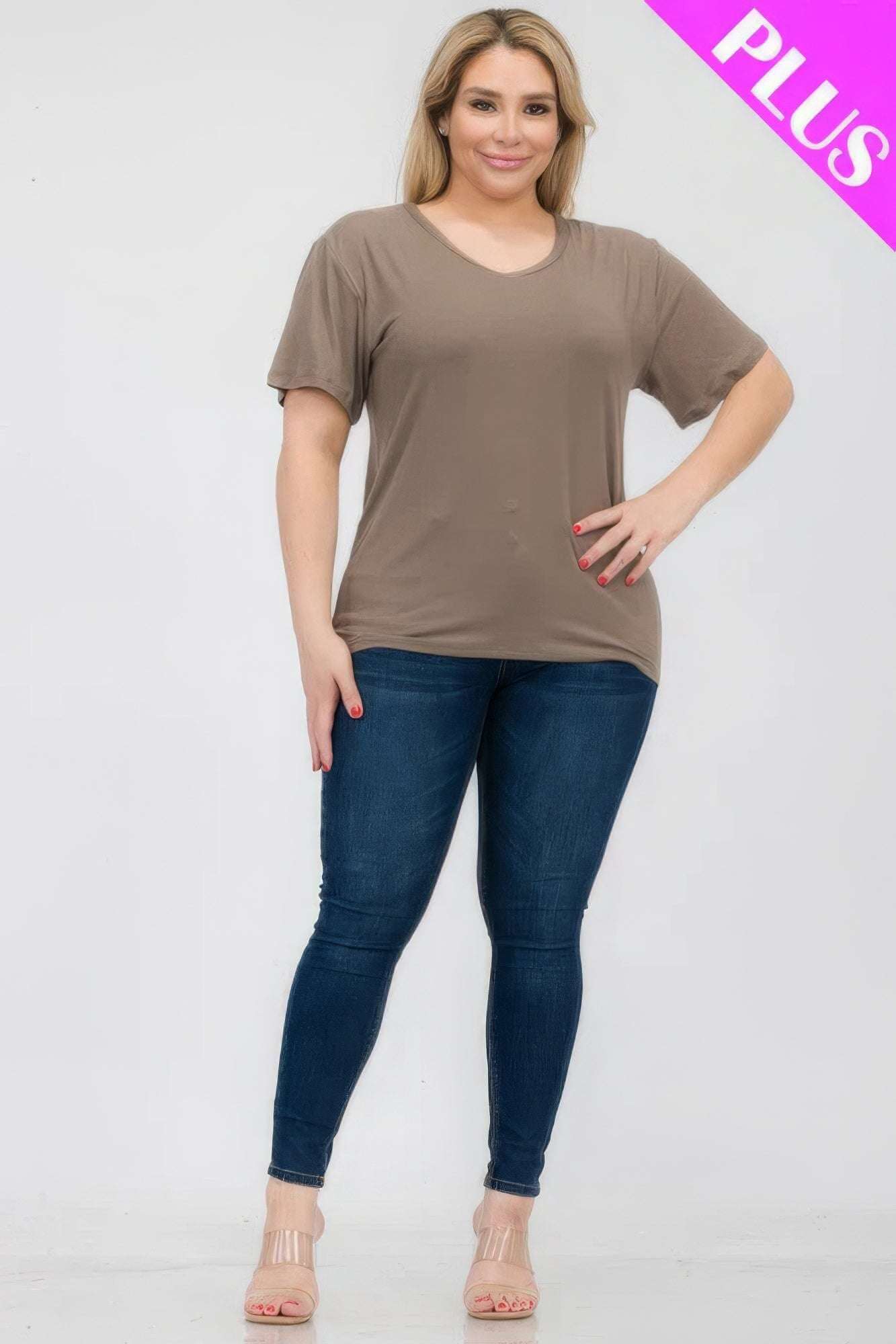 Plus Size Basic Short Sleeve T-shirt - The Diva Goddess